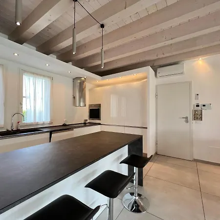 Lugana Villa Peschiera del Garda
