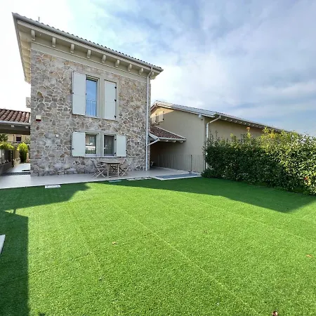 Lugana Villa Peschiera del Garda